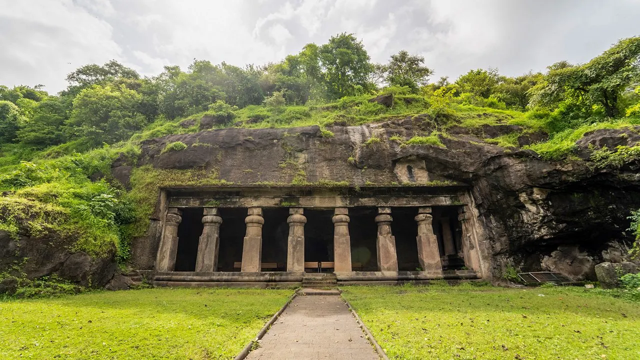 elephanta-caves